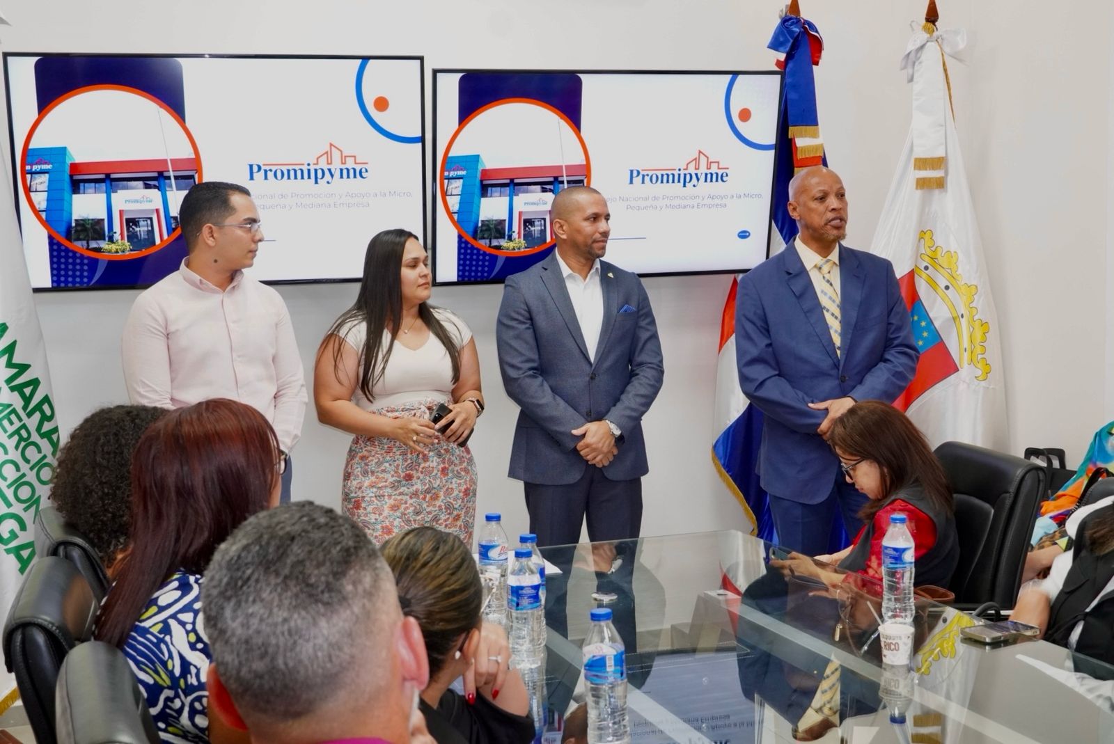Capacitacion En La Vega A Emprendedores Capacitacion En La Vega A Emprendedores